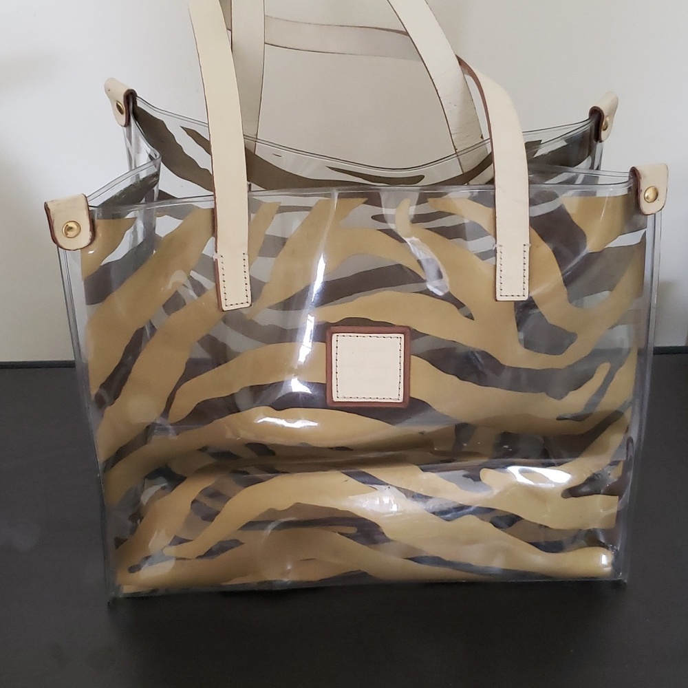 Dooney & Bourke Large Lunch Shopping bag